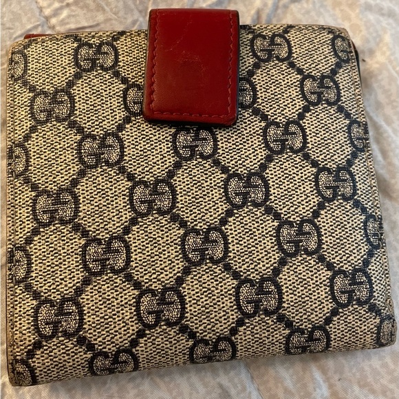 Gucci GG Supreme Sherry Line Wallet - Picture 6 of 8